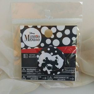 Disney's Minnie Mouse Button Macaron
